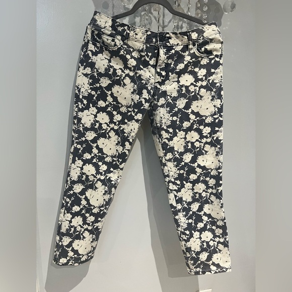 Tory Burch Size 32 Blue White Alexa Floral Mid Rise Cropped Designer Jeans. C043 - Picture 5 of 8